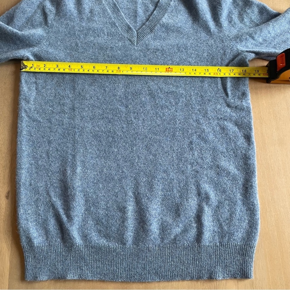 Lord & Taylor 100% Cashmere V-Neck Sweater - Light Blue - Picture 7 of 7